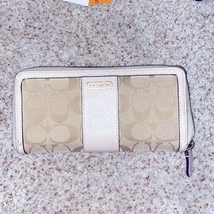 Coach Cream Full Size Accordion Walllet